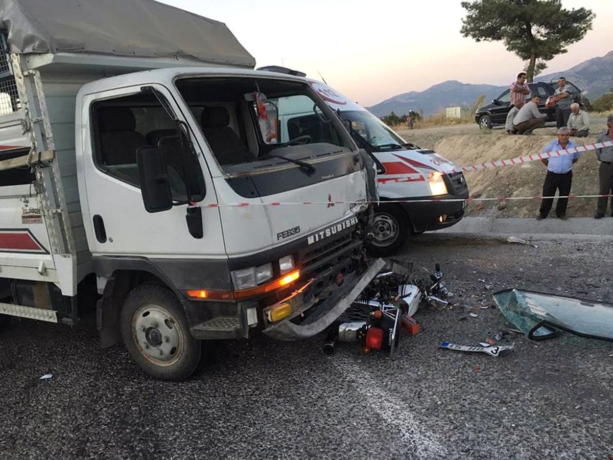 Denizli\'de Trafik Kazası: 2 Ölü