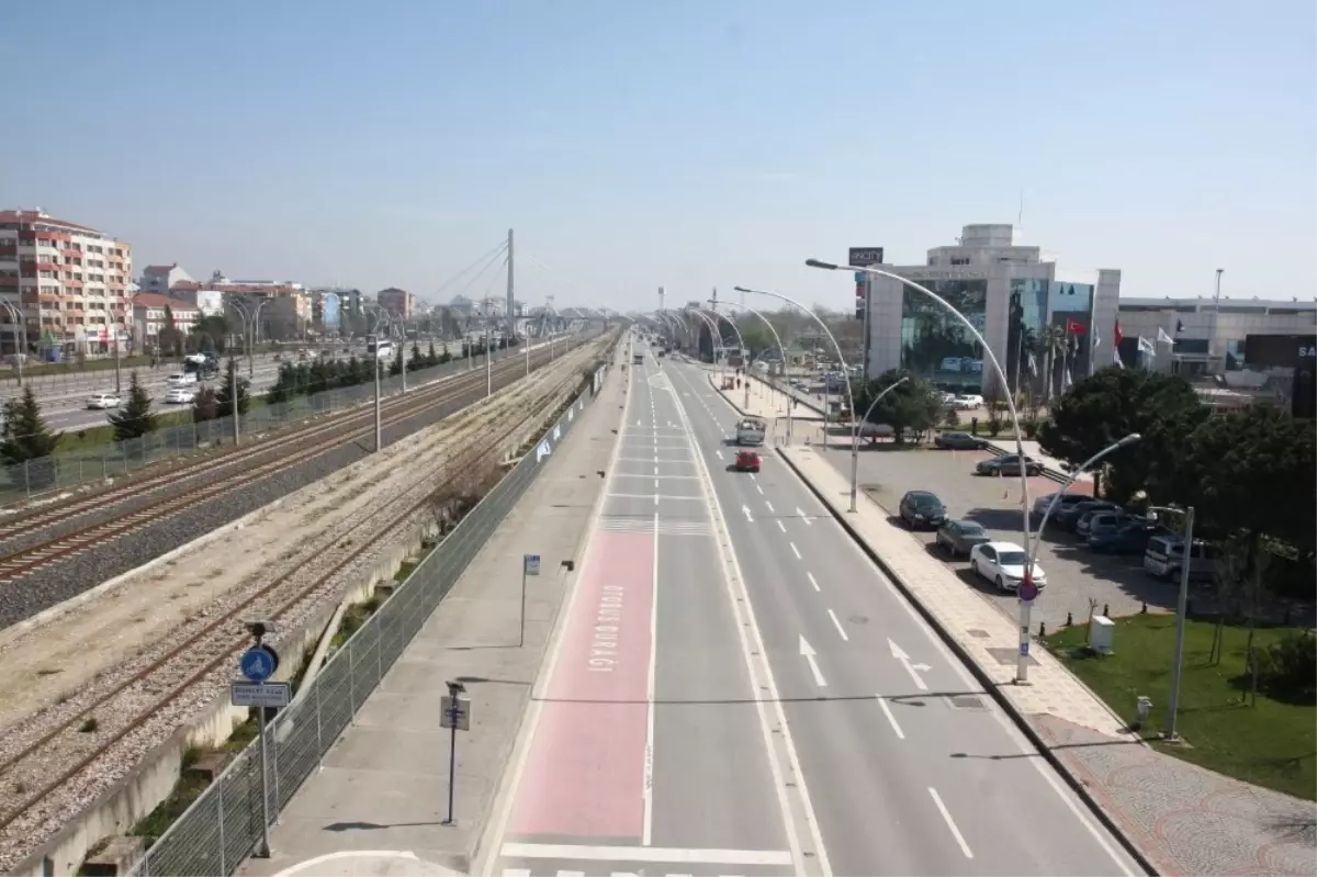 Salim Dervişoğlu Caddesi Trafiği\'nde Kısa Bir Ara