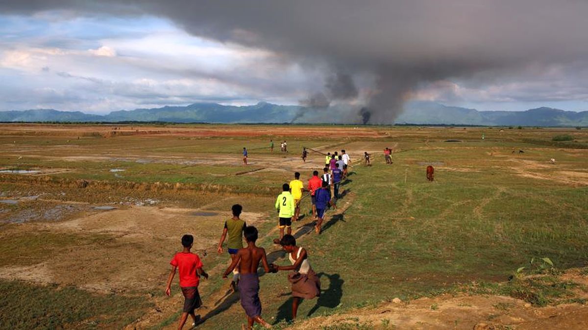 Arakan\'da Müslüman Köyleri Kundaklanmaya Devam Ediyor