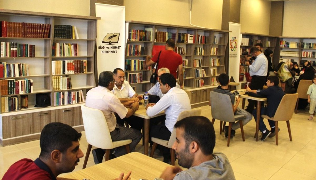 Bilgi ve Hikmet Kitap Kafe Açıldı