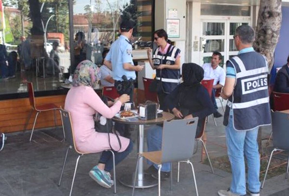 Emniyet\'ten Okul Çevrelerinde ve Parklarda Sıkı Denetim