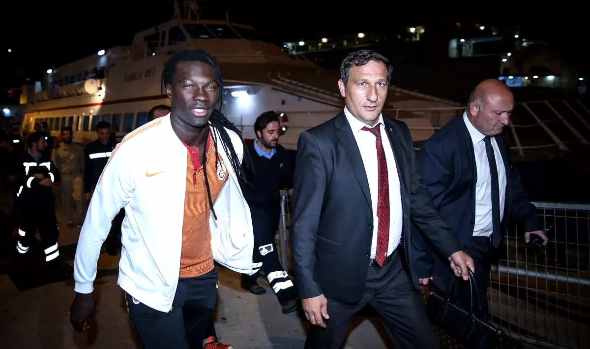 Galatasaray Kafilesi, Bursa\'ya Geldi