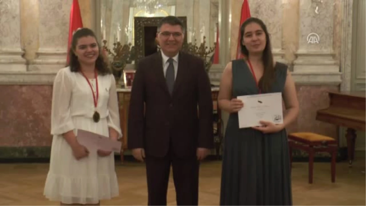 Genç Türk Piyanistlerin Viyana\'da Ödül Sevinci