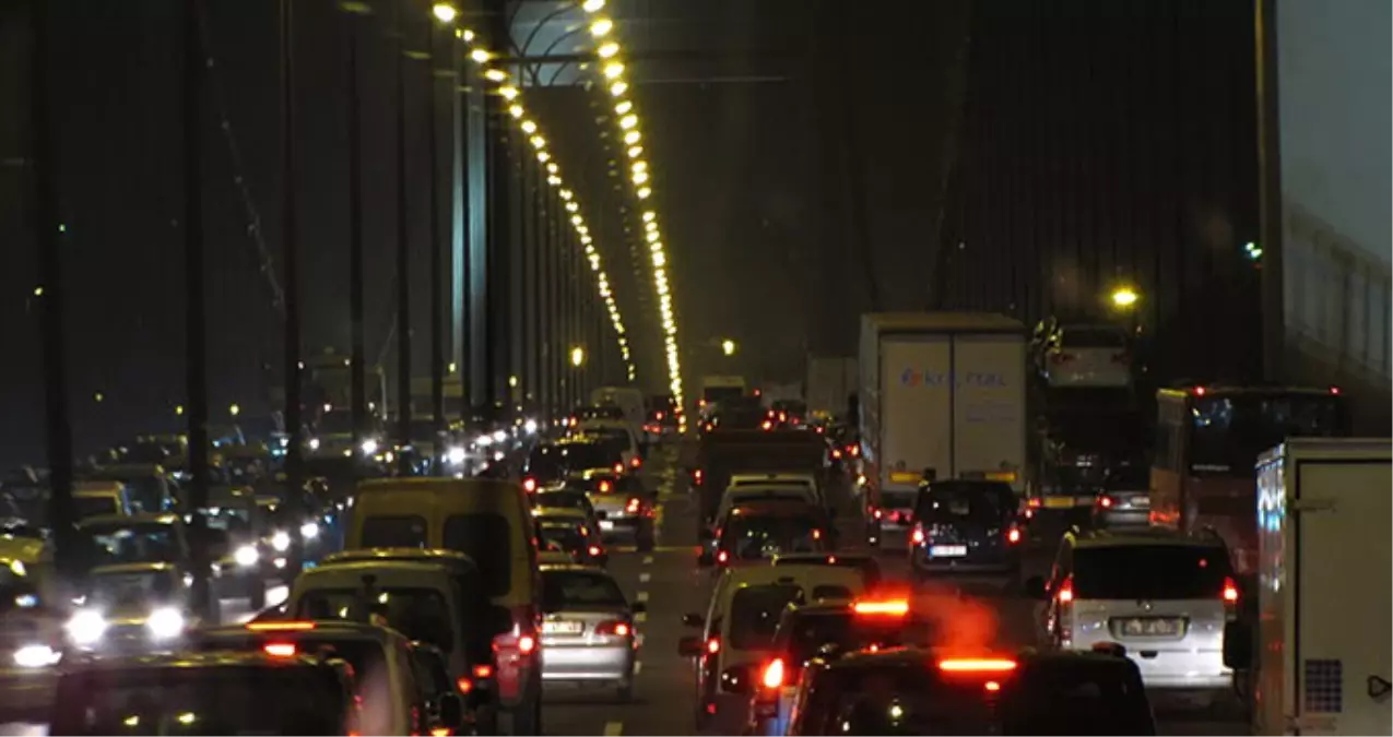 İstanbullular Dikkat! FSM\'de Çalışma Başladı, İki Şerit 6 Hafta Kapalı Kalacak