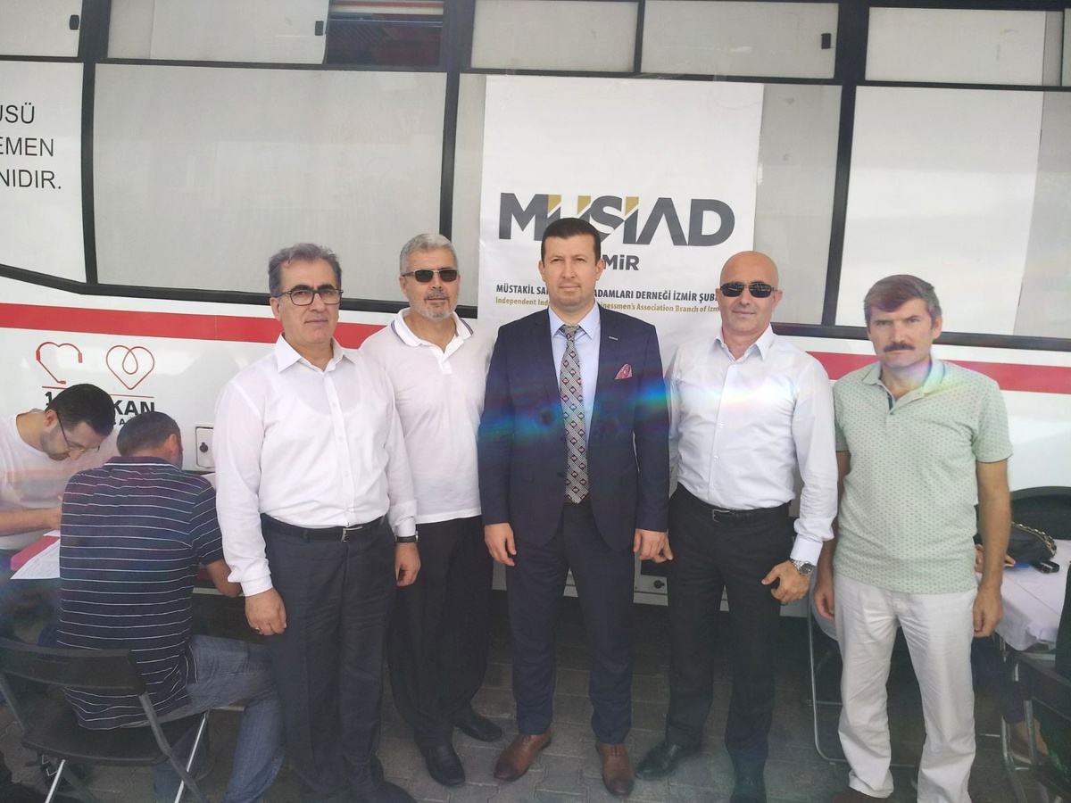MÜSİAD İzmir\'den "Güvenli Kan Teminine" Devam Ediyor
