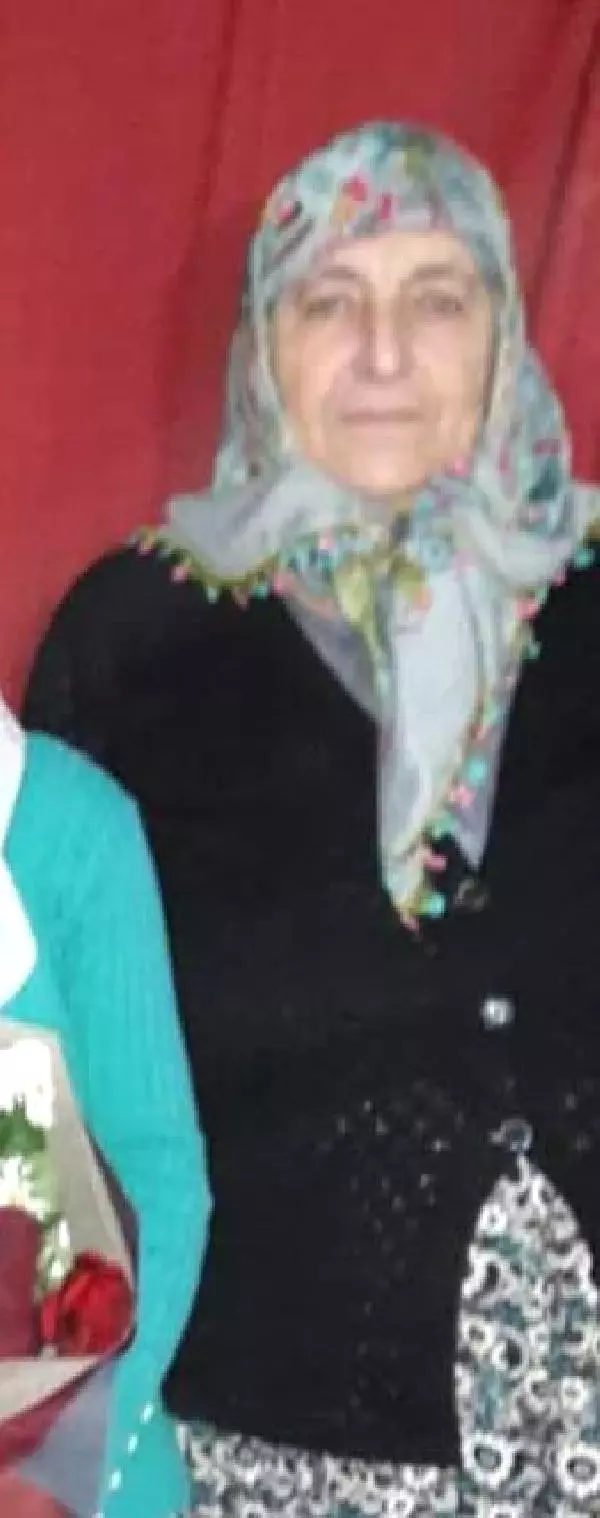 Otomobil Tarlaya Uçtu: 1 Ölü, 3 Yaralı