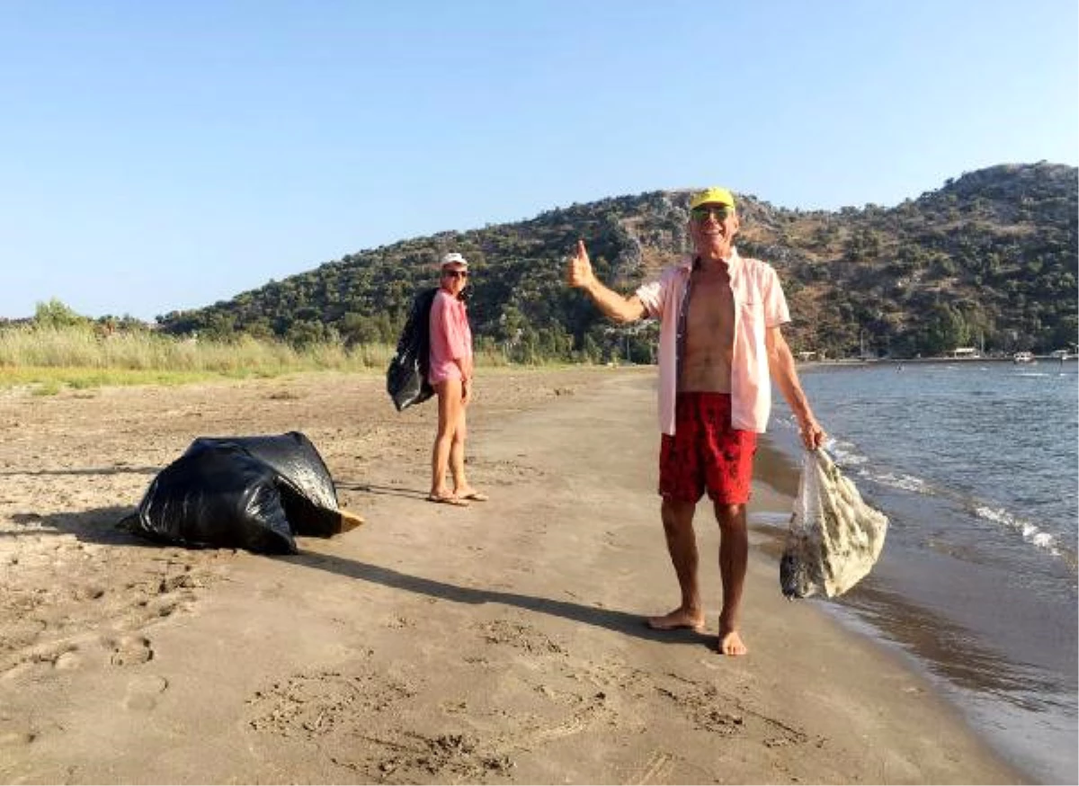 Türkiye Sevdalısı Fransız Çift Plajda Temizlik Yaptı