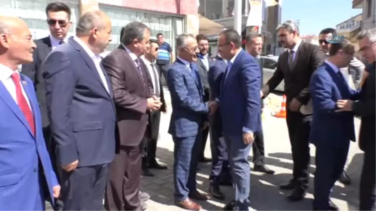 Başbakan Yardımcısı Bozdağ, "İsrail Hariç Bütün Ülkeler Referanduma Karşı"