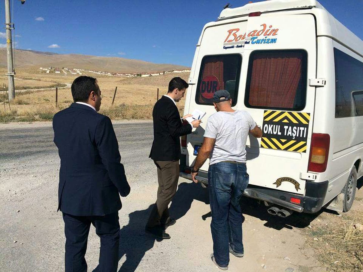 Bolvadin\'de Öğrenci Servislerine Yönelik Denetim Yapıldı