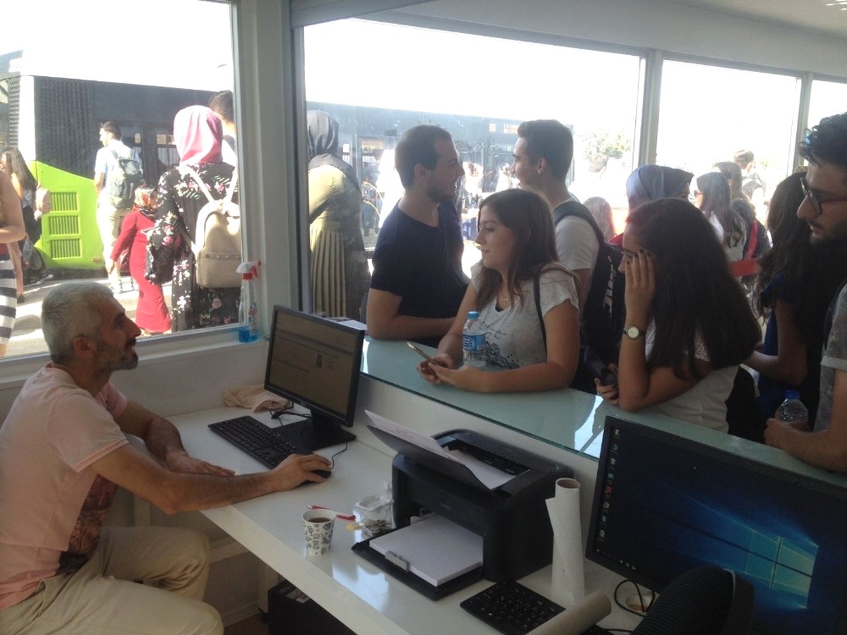 Büyükşehir\'den 17 Bin 500 Öğrenciye Kent Kart