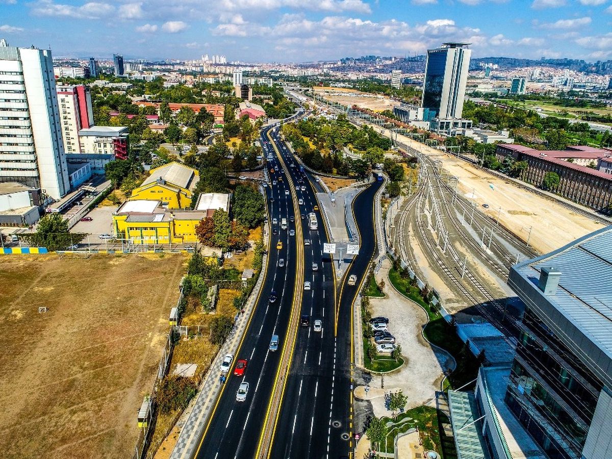 Celal Bayar Bulvarı Pırıl Pırıl