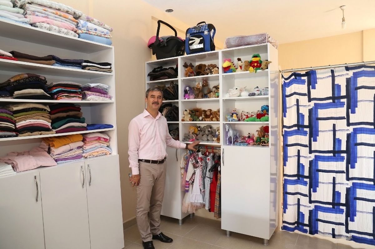 Dosteli\'nden Bir Yılda Bin Aileye Destek