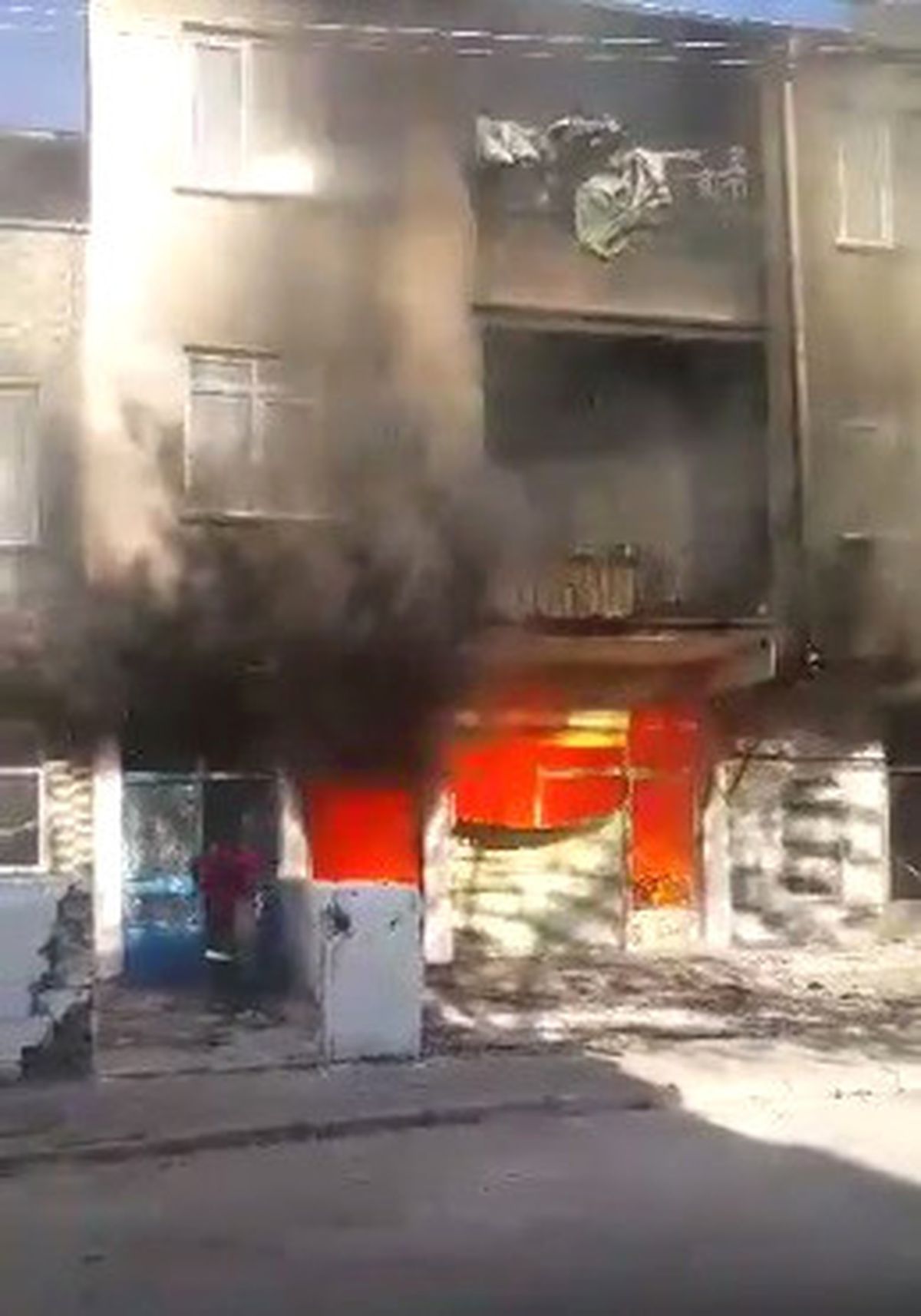 Dükkan Alev Alev Yandı, Binadaki Çocukları İşçiler Kurtardı
