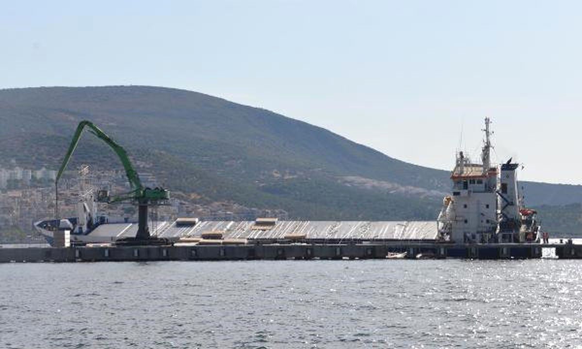 Gemi Yan Yattı, Suntalar Denize Döküldü