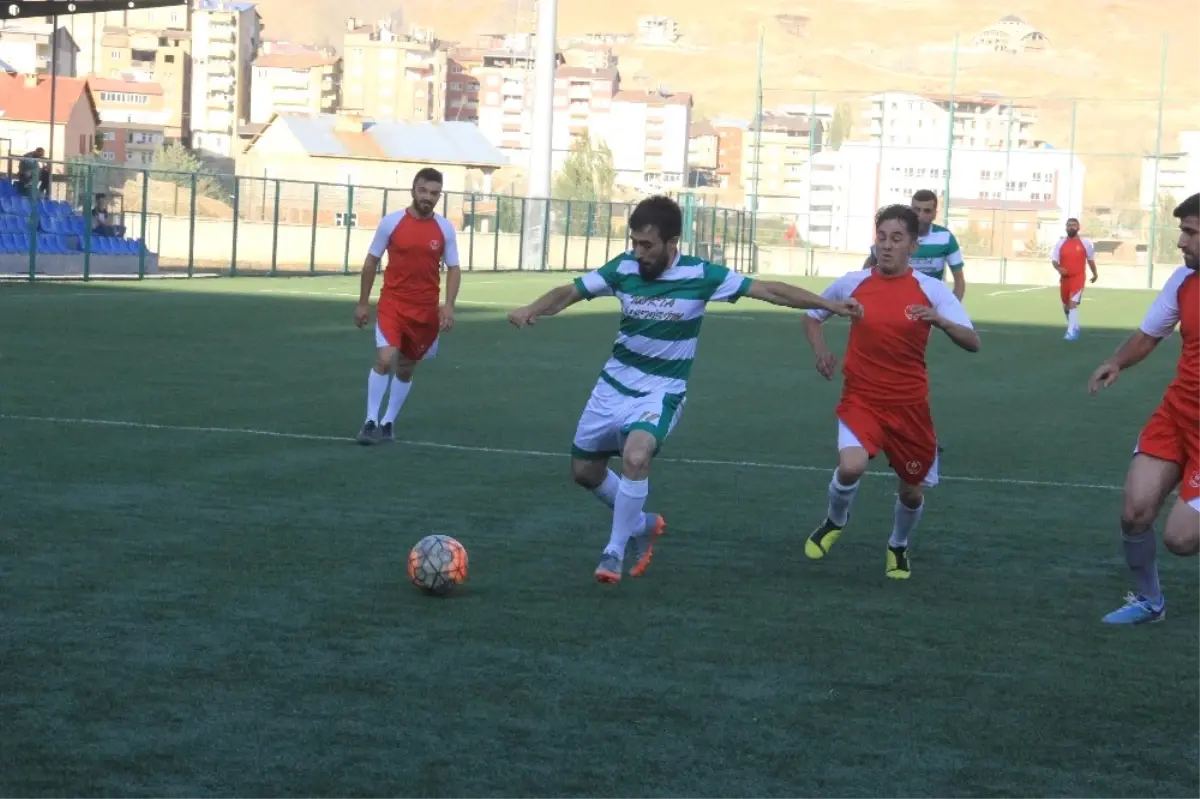 Hakkari\'de "Bahar Kardeşlik ve Dostluk Futbol Turnuvası"