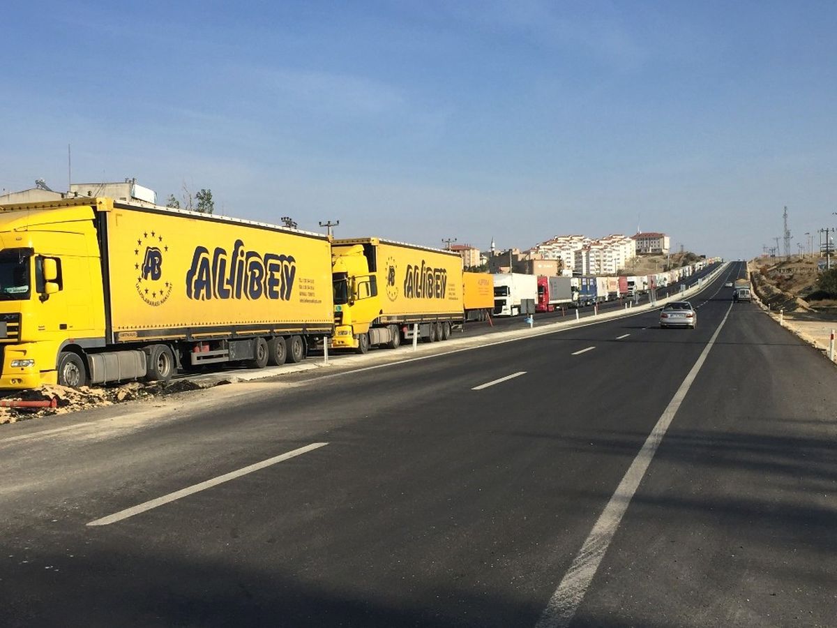 İpsala Gümrük Kapısı\'nda 10 Kilometrelik Tır Kuyruğu