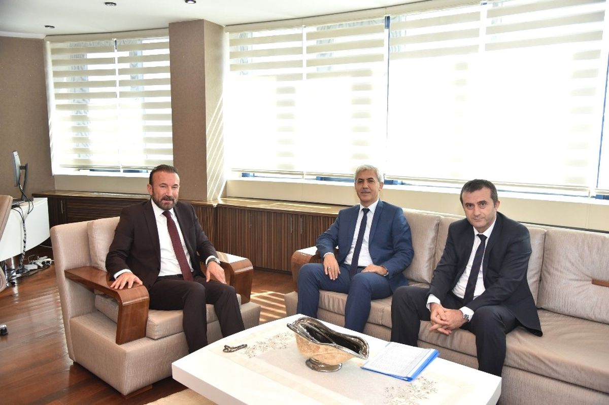 İsu Genel Müdüründen Başkan Doğan\'a Ziyaret
