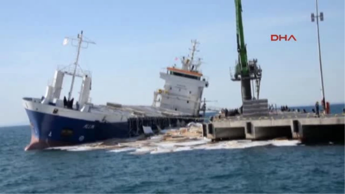 İzmir Gemi Yan Yattı, Suntalar Denize Döküldü