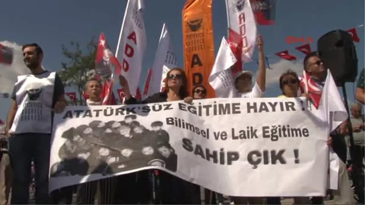 Kadıköy\'de Atatürksüz Eğitime Hayır Mitingi...