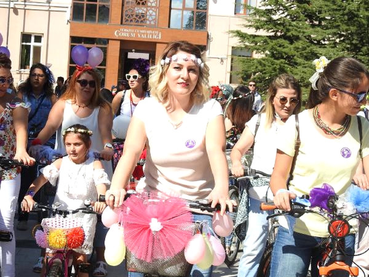 Kadınlar Farkındalık İçin Pedal Çevirdi