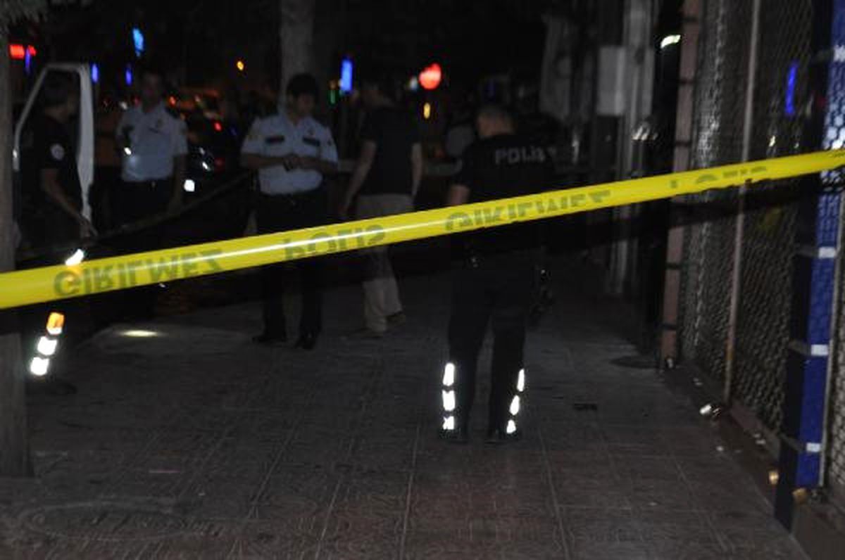 Kafeteryada Silahlı Kavga: 1 Ölü, 1 Yaralı