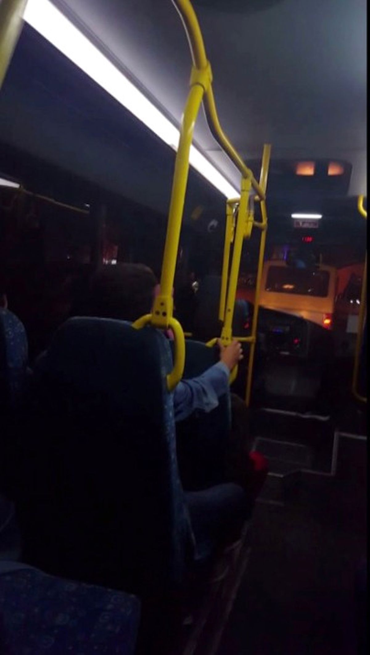 Kağıthane\'de Minibüslerin Yolcu Kapma Yarışı Kamerada