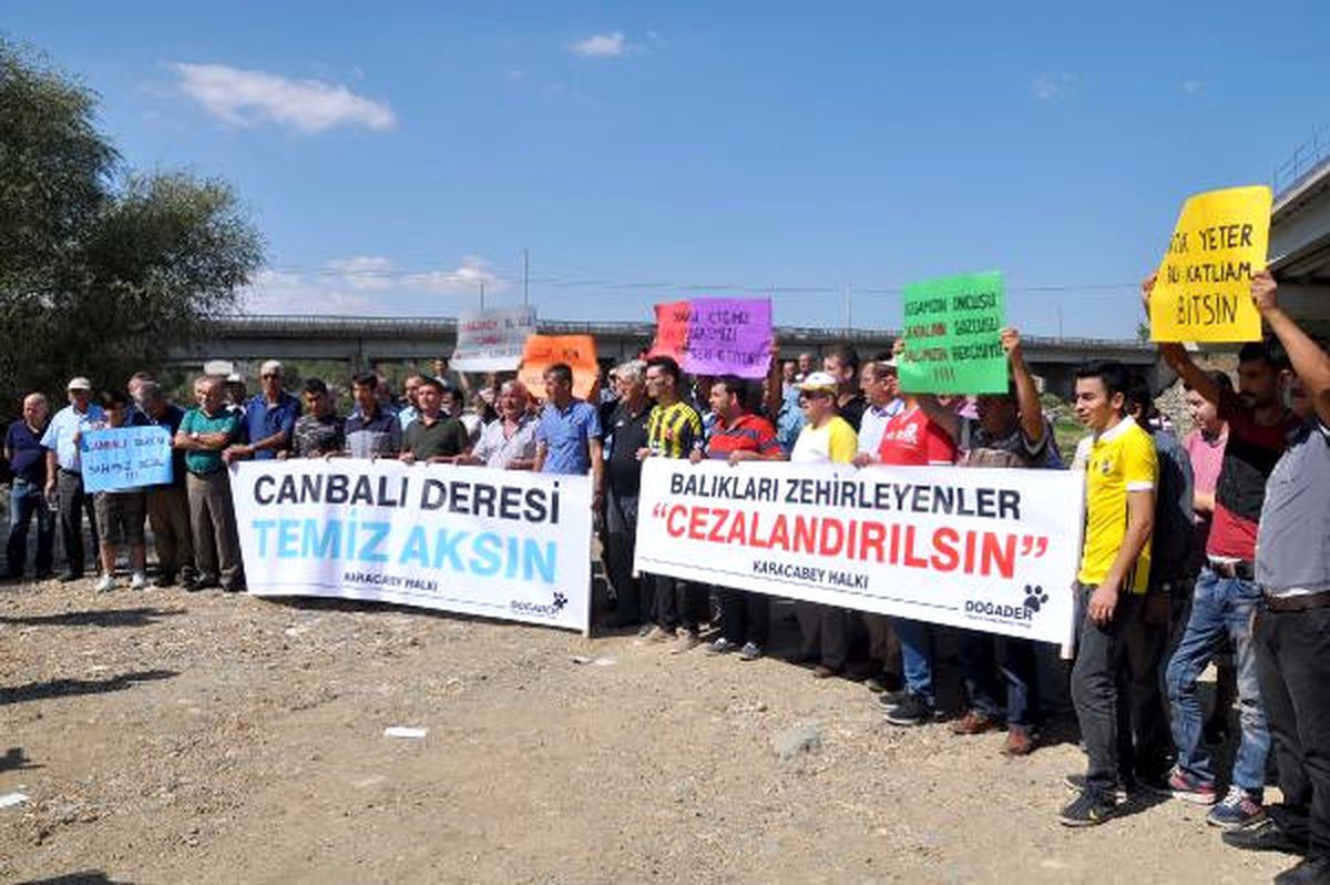 Karacabey\'deki Balık Ölümleri Protesto Edildi