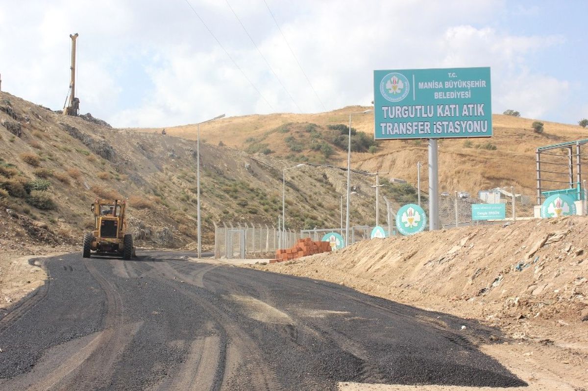 Katı Atık Transfer İstasyonunun Yolu Asfaltlanıyor