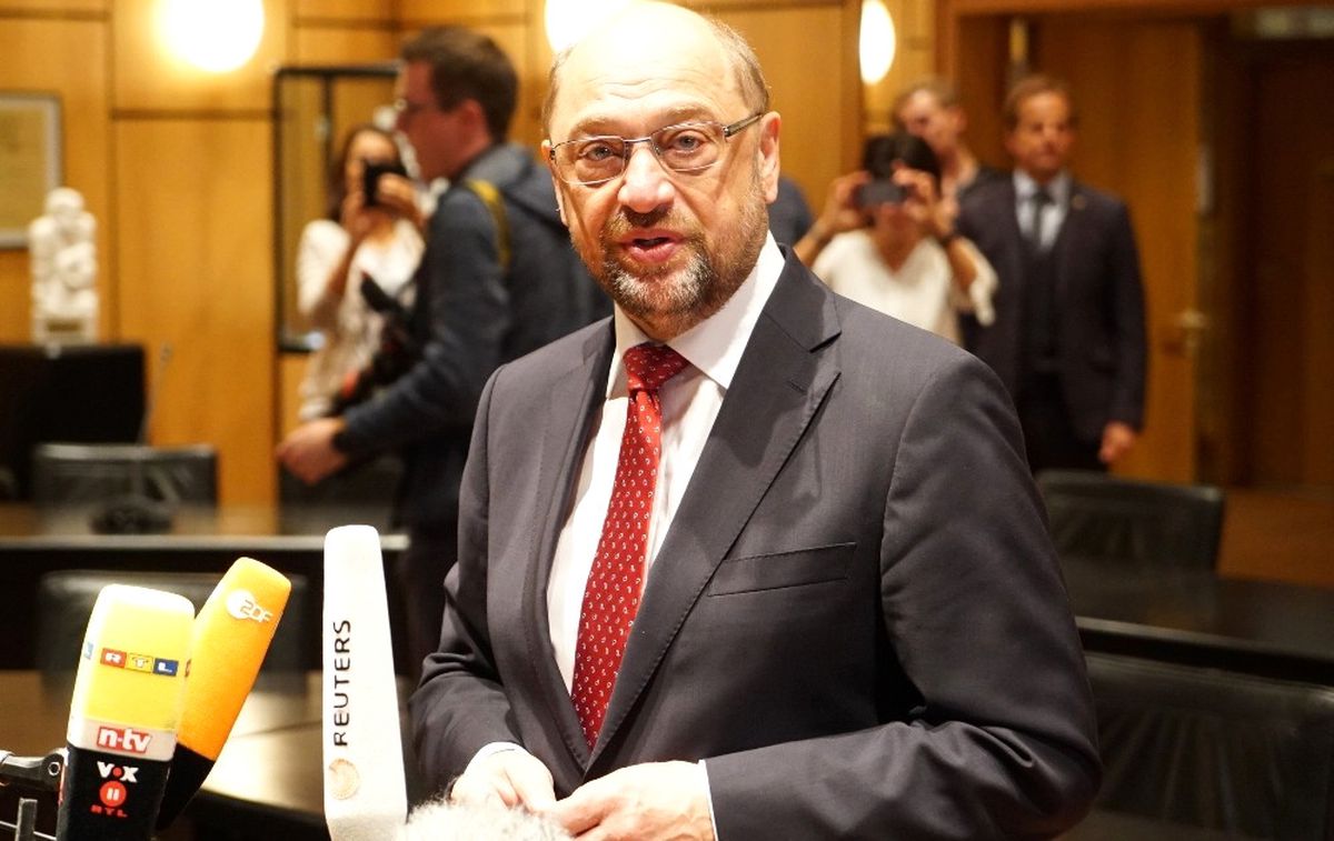 Martin Schulz Oyunu Kullandı