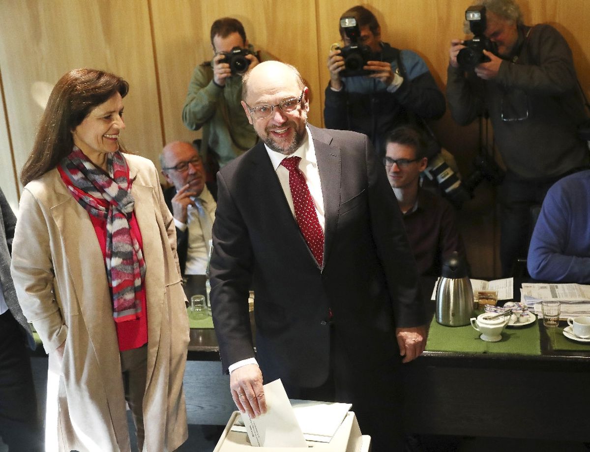 Martin Schulz Oyunu Kullandı