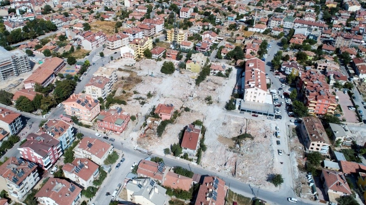 Meram Aksinne\'de Yıkım Çalışmaları Hızlandı
