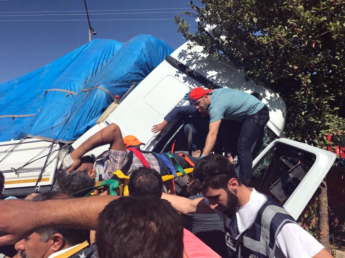 Muş\'ta Trafik Kazası: 1 Ölü, 1 Yaralı