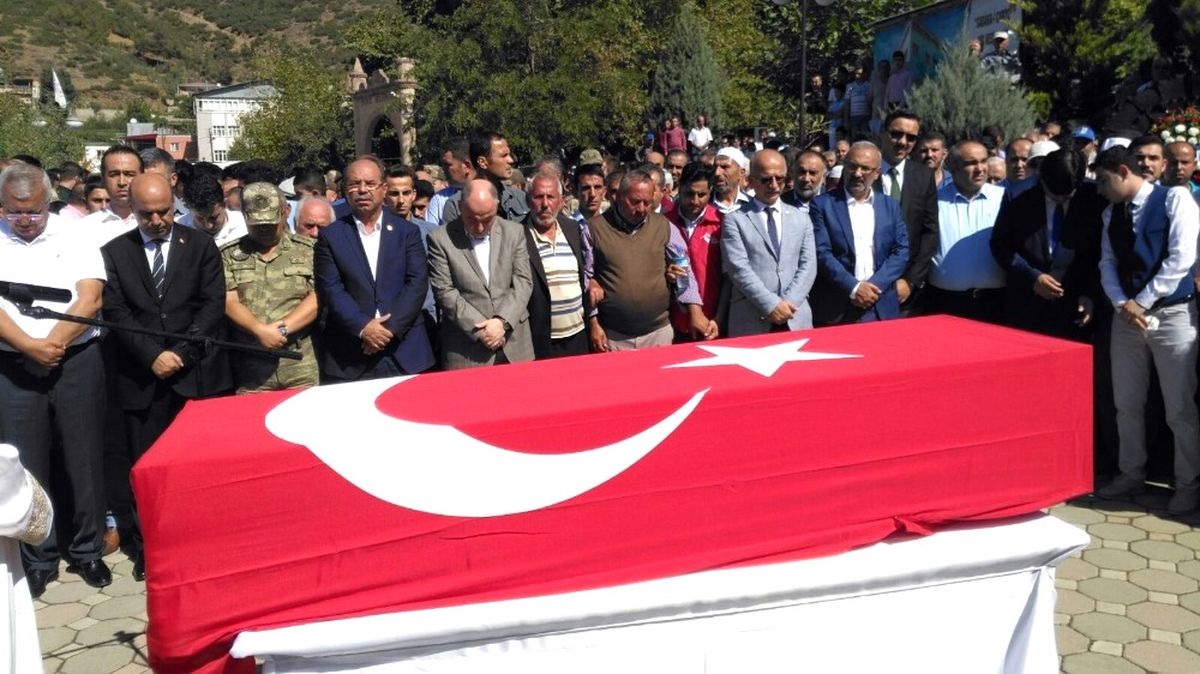 Şehit İşçi Osmaniye\'de Toprağa Verildi