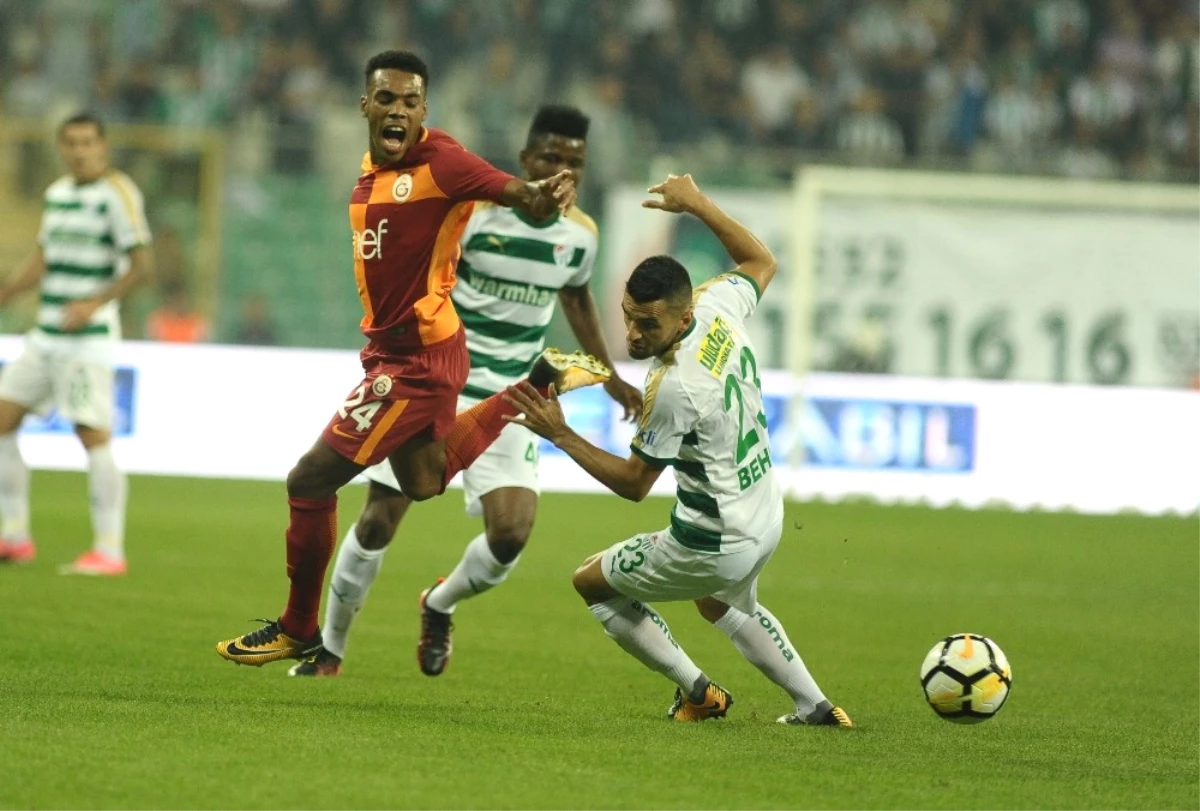 Süper Lig: Bursaspor: 1 - Galatasaray: 0 (İlk Yarı)