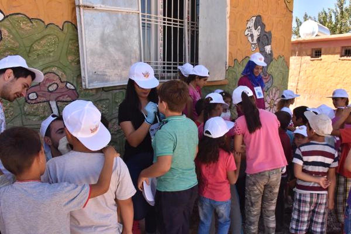 Umuda İz Bırak\' Projesi ile Köy Okulunu Boyadılar