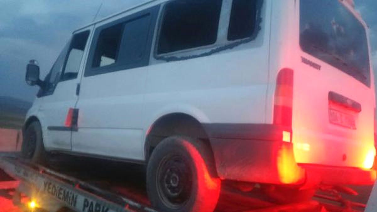 Ağrı\'da Teröristler, Kaçakların Minibüsüne Ateş Açtı: 3 Ölü, 7 Yaralı (2)