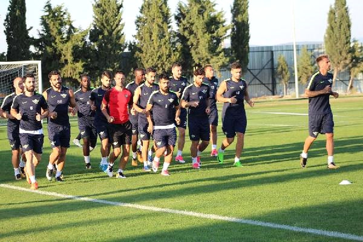 Akhisarspor, İç Sahada Fenerbahçe Karşısında 4\'te 4 Peşinde