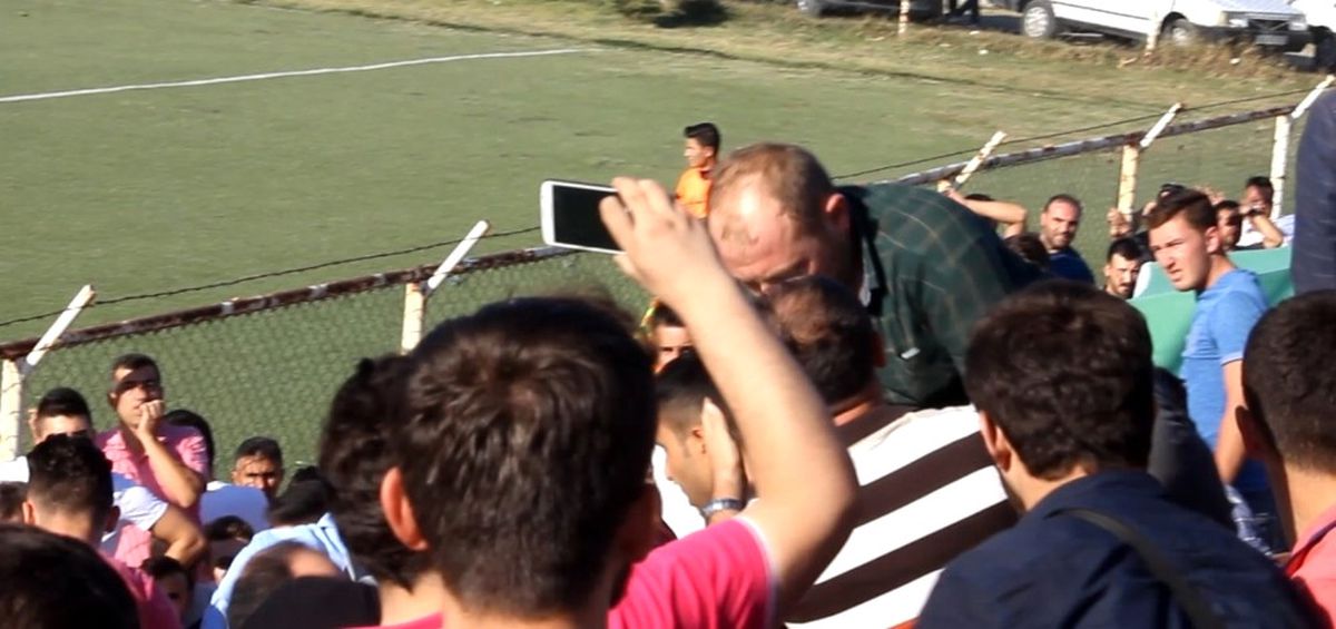 Amatör Küme\'de Taraftarlar Arasında Arbede