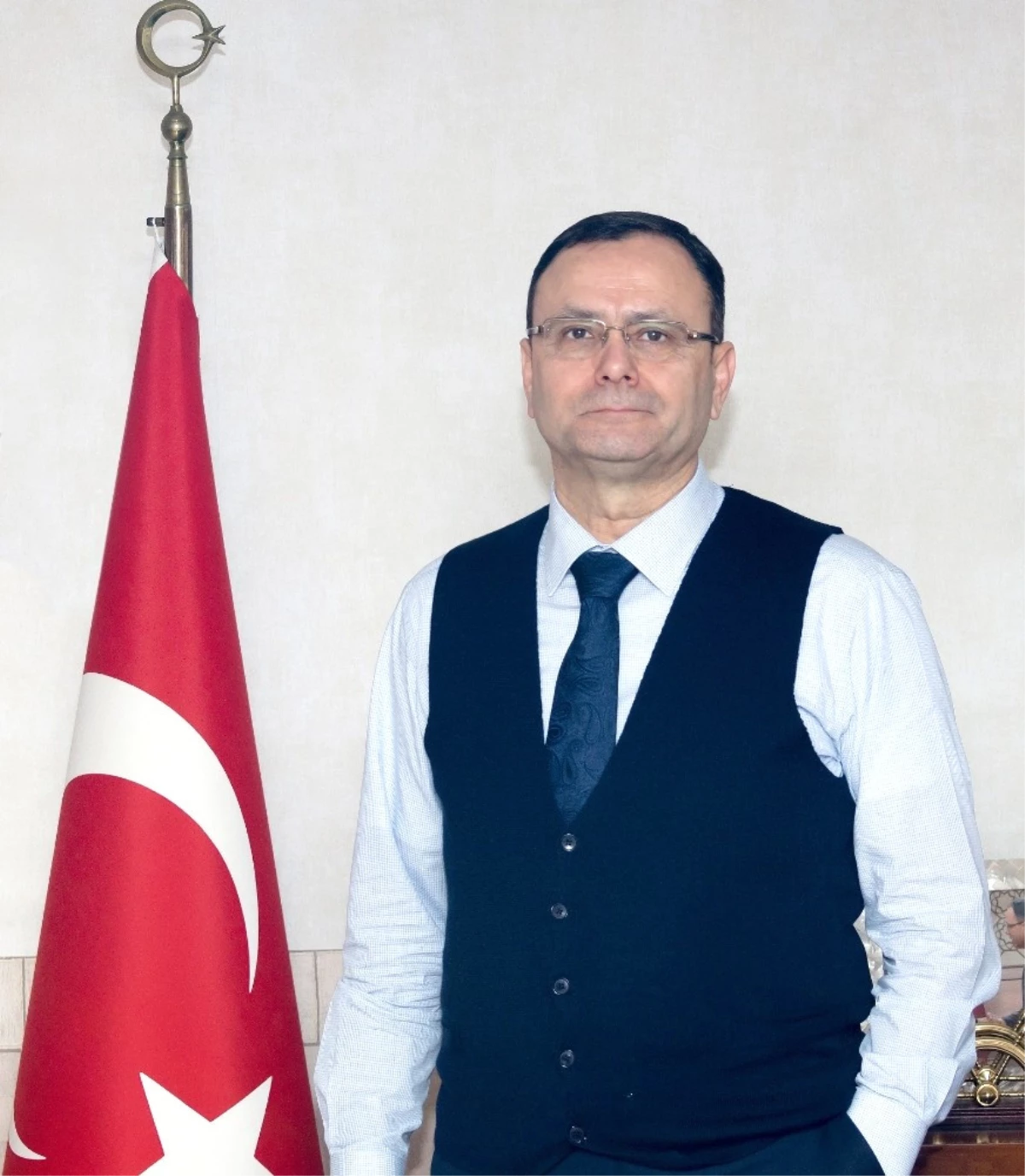 Aşut: "Seçimlerin Ertelenmesi Çalışmaya Ara Vermek Anlamına Gelmemeli"