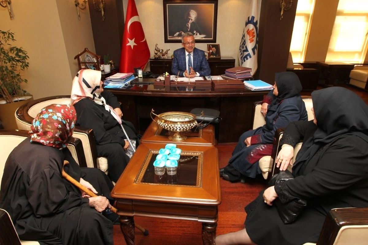 Başkan Köşker Şehit Ailelerini Ağırladı