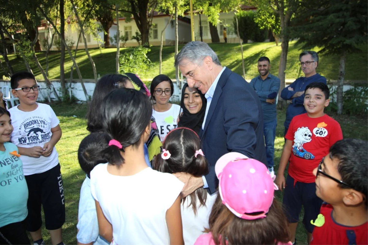 Başkan Yanılmaz: "YETİM Gülerse İnsanlık Güler"