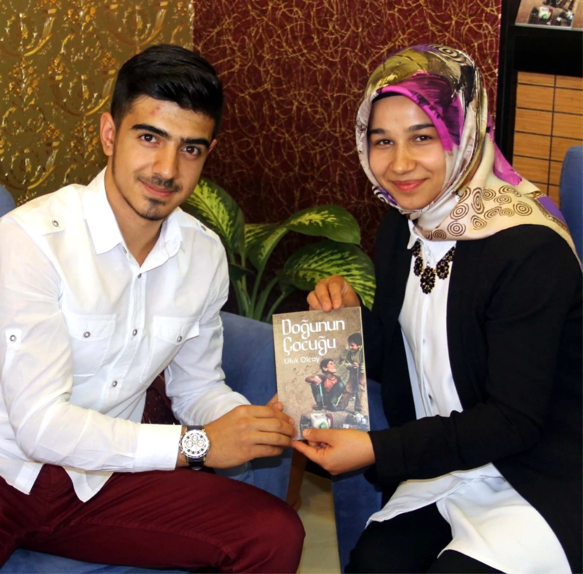 Bitlisli Genç Yazar İkici Kitabını Çıkardı