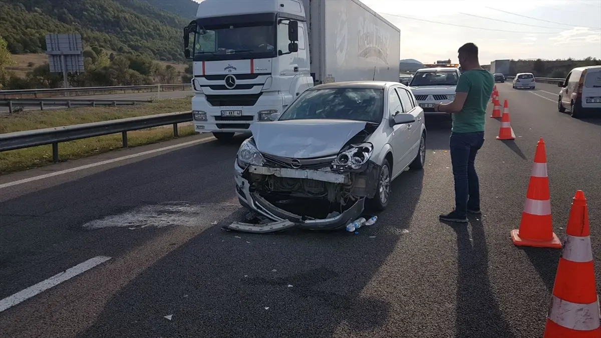 Bolu\'da Zincirleme Trafik Kazası: 3 Yaralı