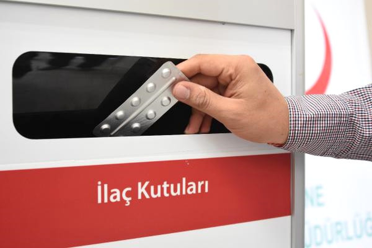 Edirne\'de 1 Ton Tarihi Geçmiş İlaç Toplandı