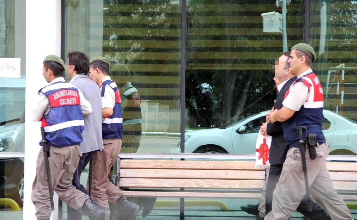 Fetö Davasında 2 Tahliye