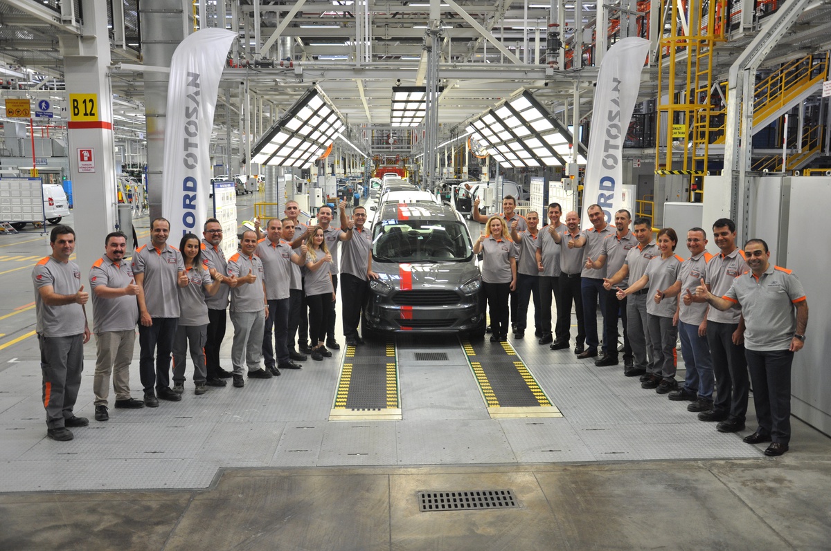 Ford Otosan\'a Endüstride Mükemmellik Ödülü