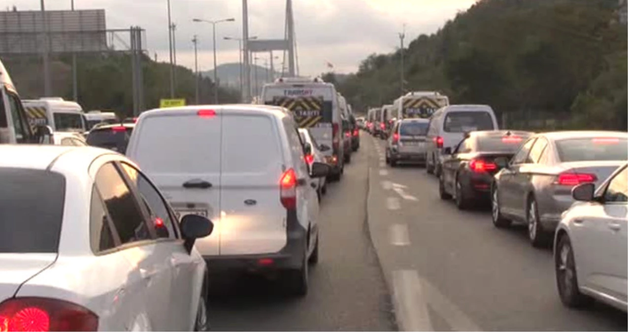 FSM\'de Yol Çalışması! Anadolu Yakasında Trafik Durma Noktasına Geldi