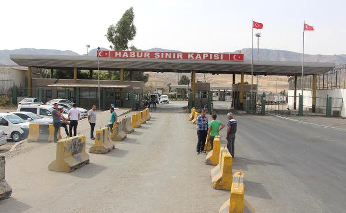 Habur Sınır Kapısı\'nda Giriş Çıkışlar Sürüyor