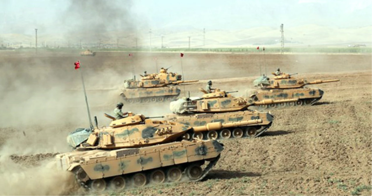 Habur Sınır Kapısında Tanklar 2 Bin 226 Yıllık Hilal Taktiğiyle Tatbikat Yaptı