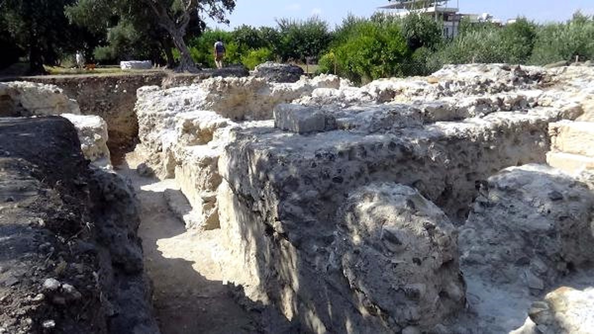 Hatay\'da Tarihi Tapınak Gün Yüzüne Çıkarılıyor